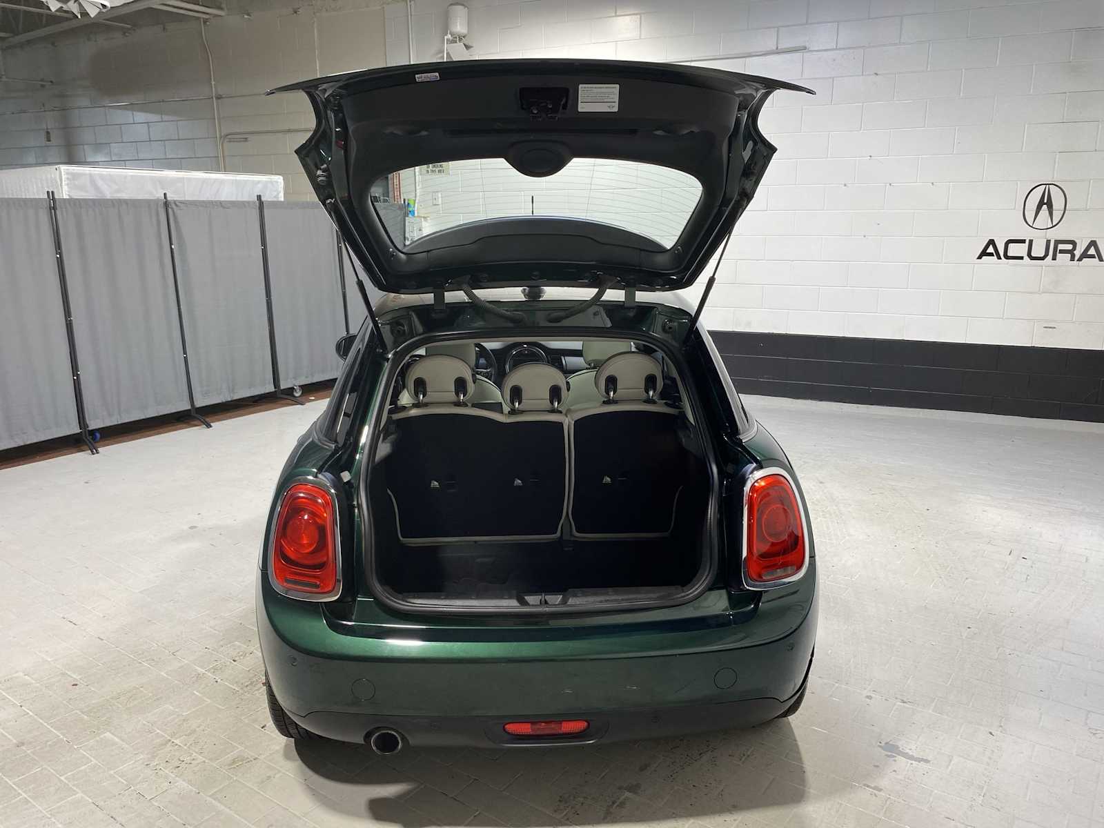 Thumbnail: 2019 MINI Cooper Hardtop - 19