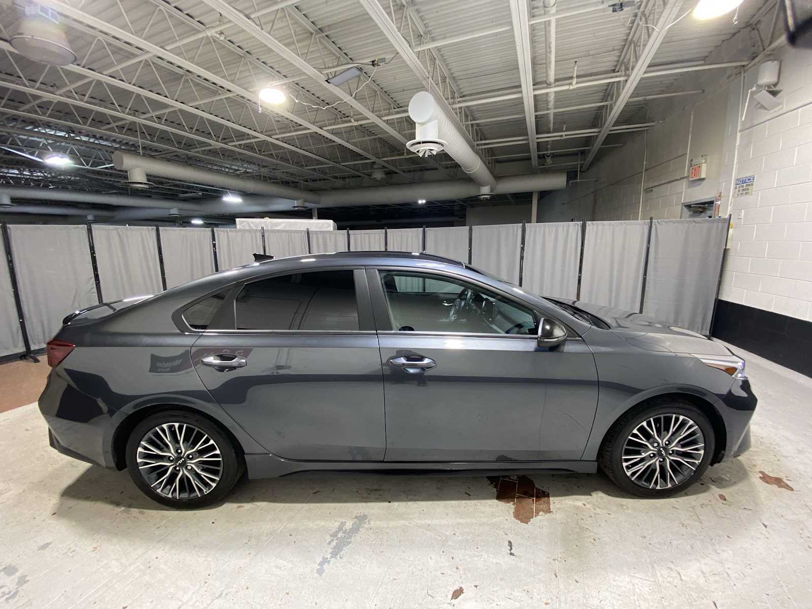 Thumbnail: 2023 Kia Forte - 27