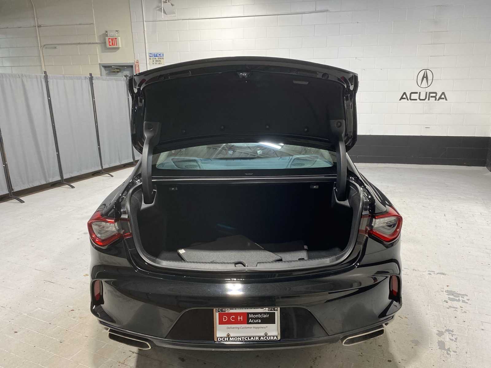 Thumbnail: 2023 Acura TLX - 19