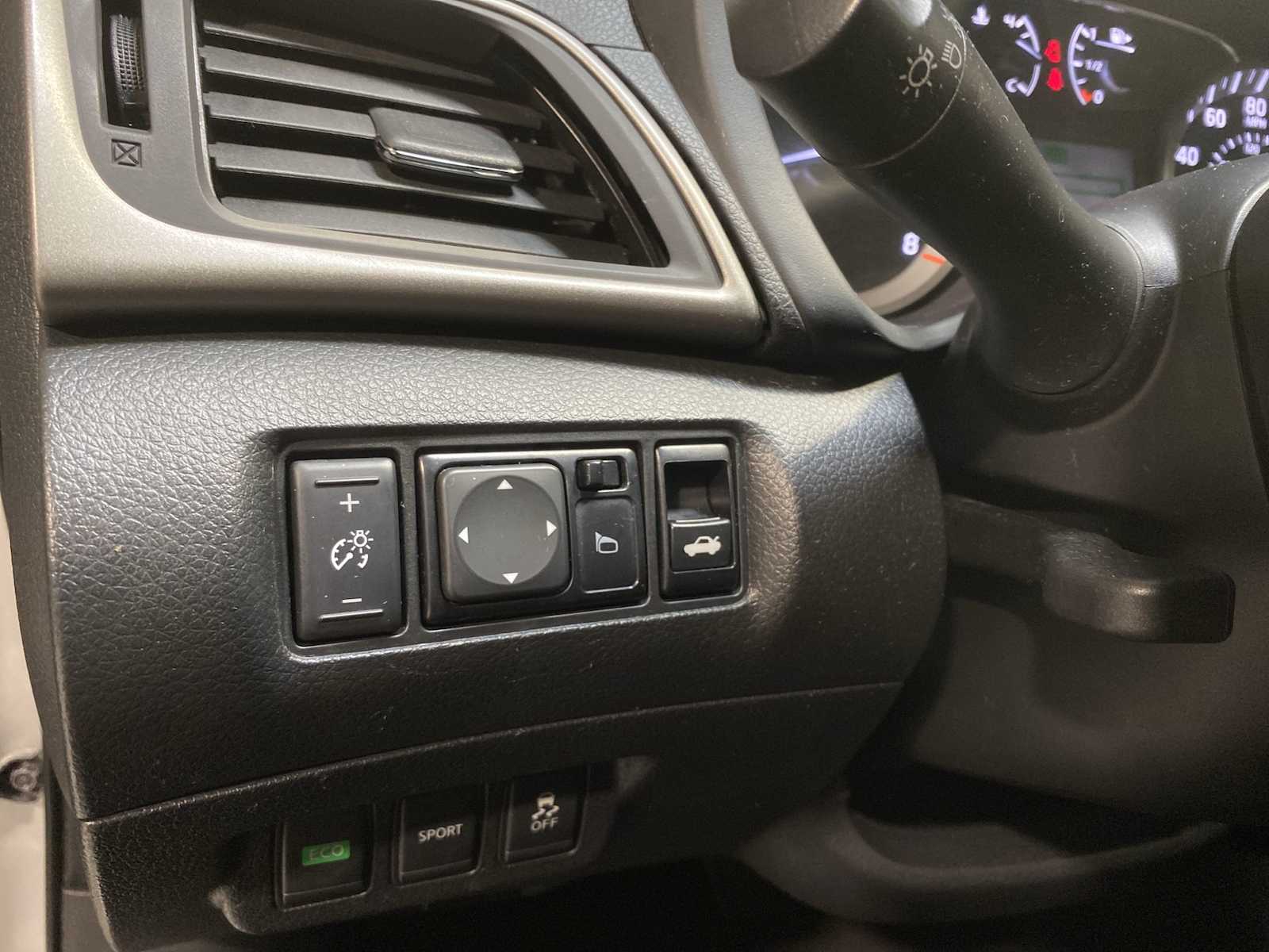 Thumbnail: 2013 Nissan Sentra - 24