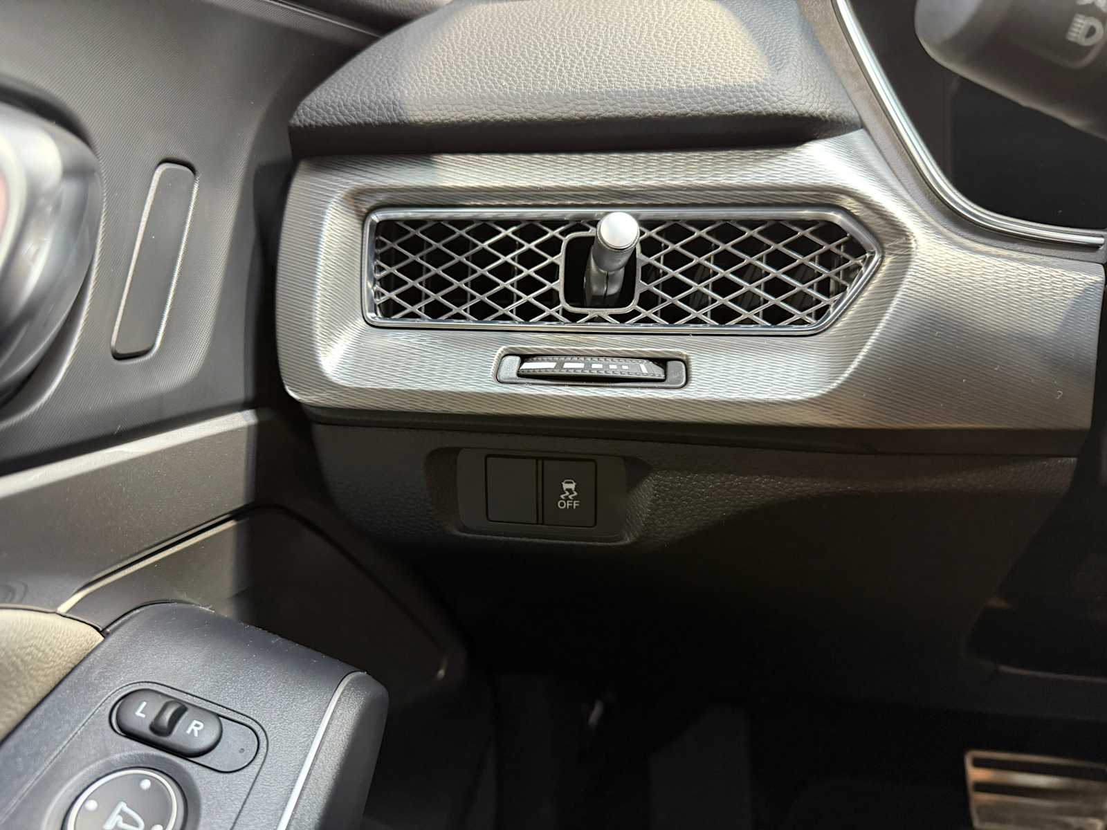 Thumbnail: 2026 Acura Integra - 22