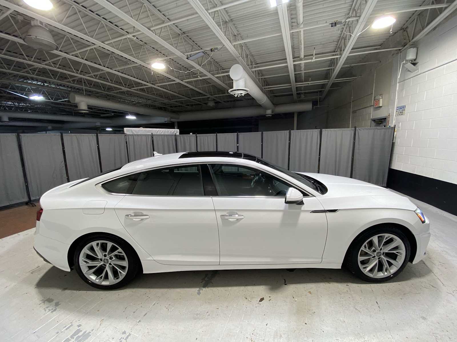 Thumbnail: 2020 Audi A5 - 27