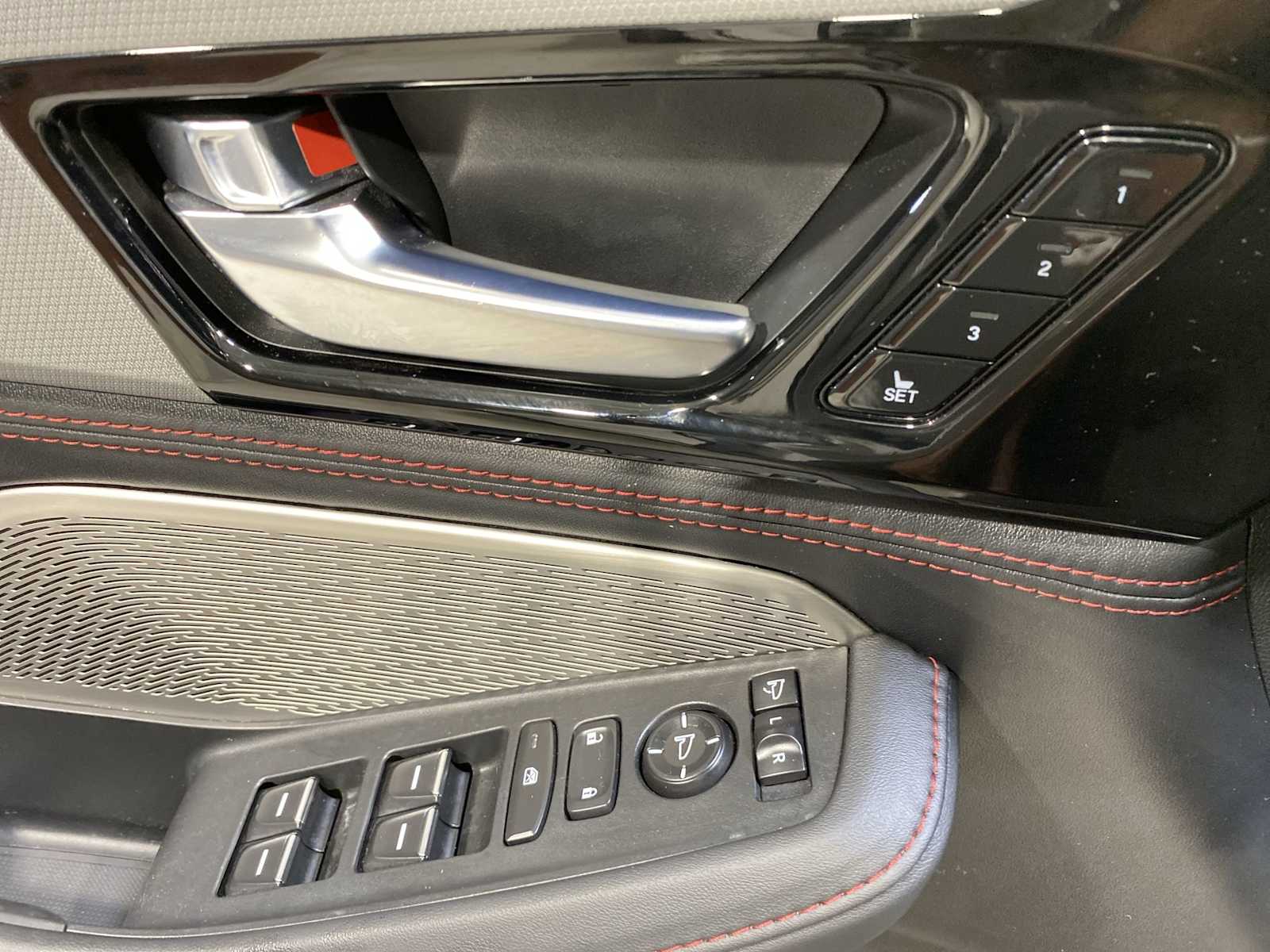 Thumbnail: 2022 Acura MDX - 23