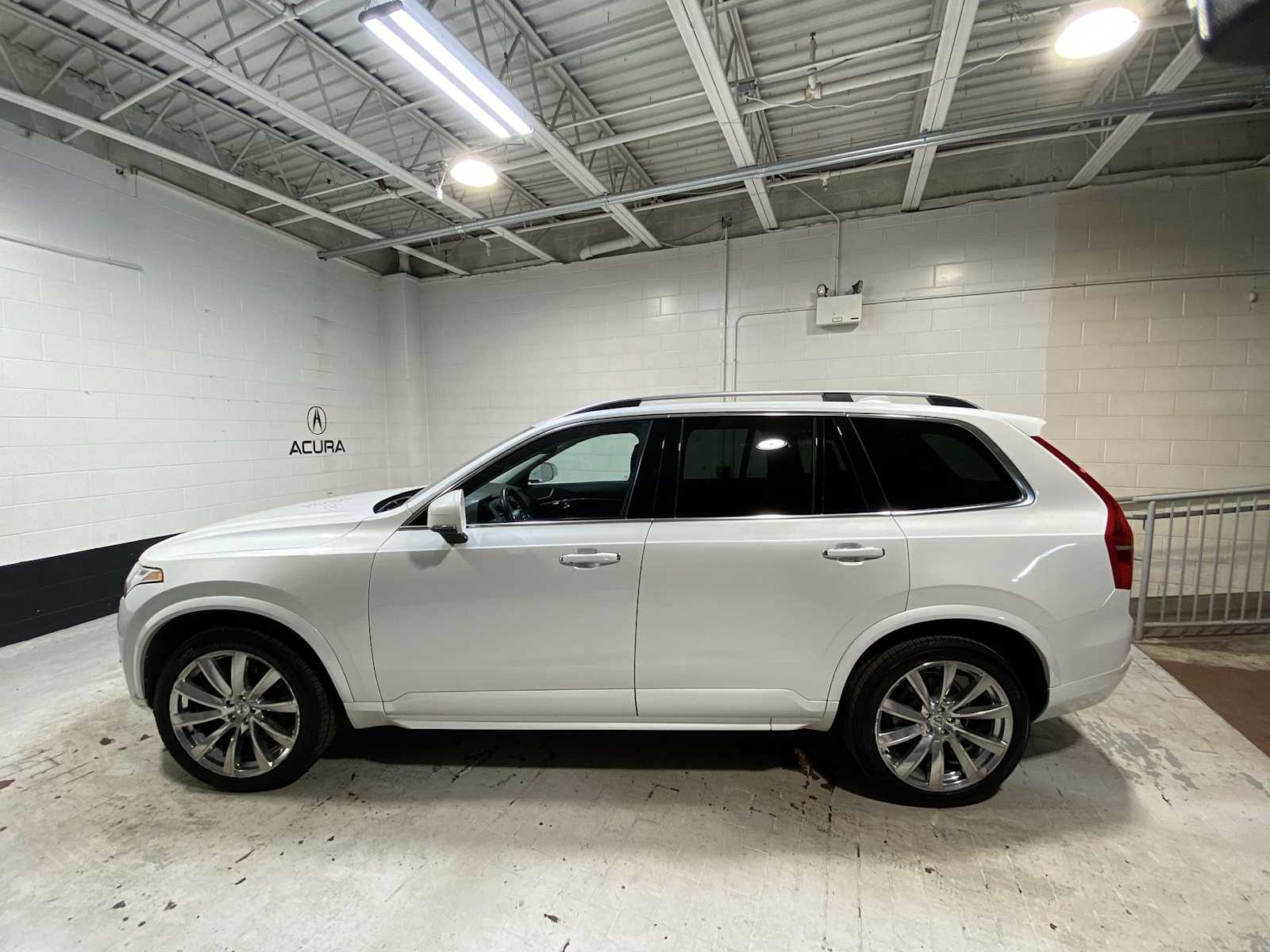 Thumbnail: 2017 Volvo XC90 - 3