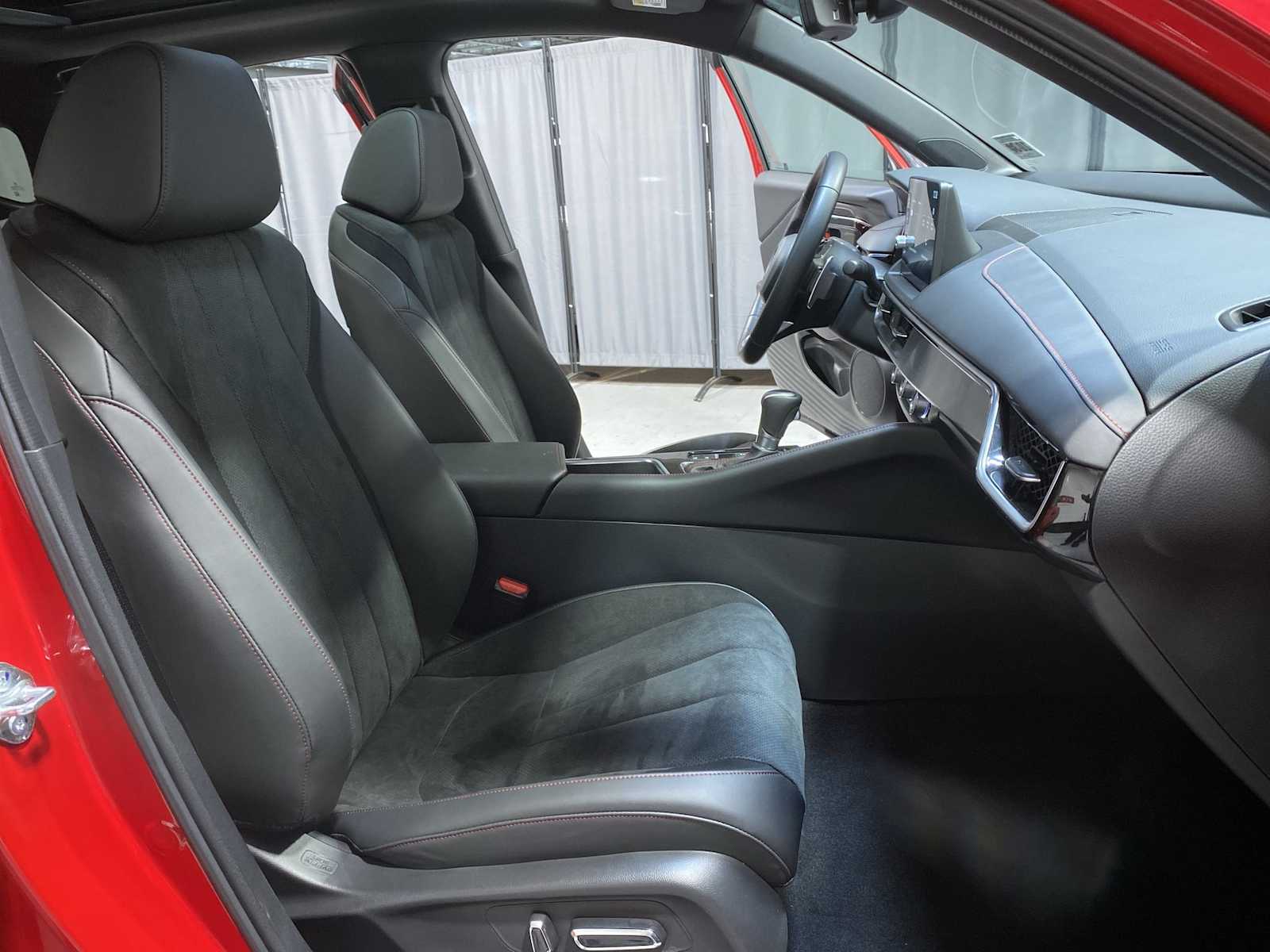 Thumbnail: 2025 Acura ADX - 14