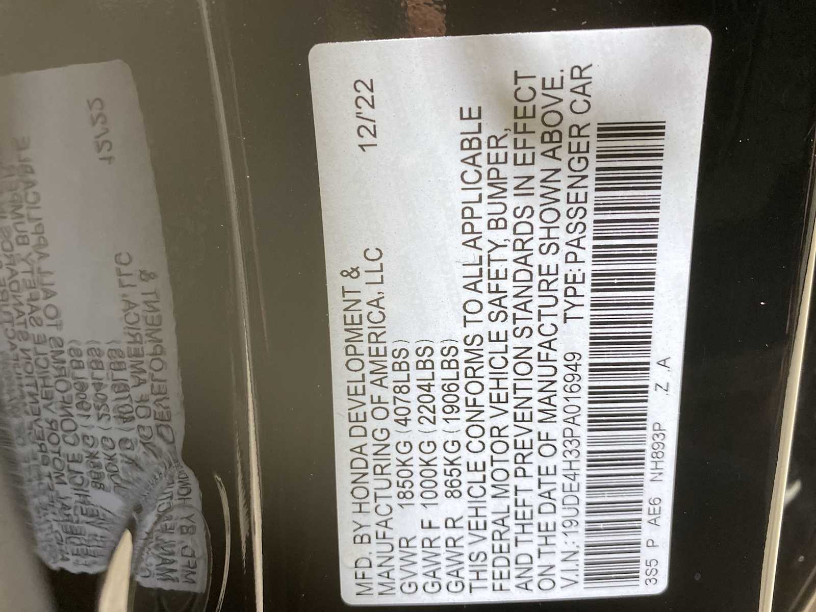 Thumbnail: 2023 Acura Integra - 21