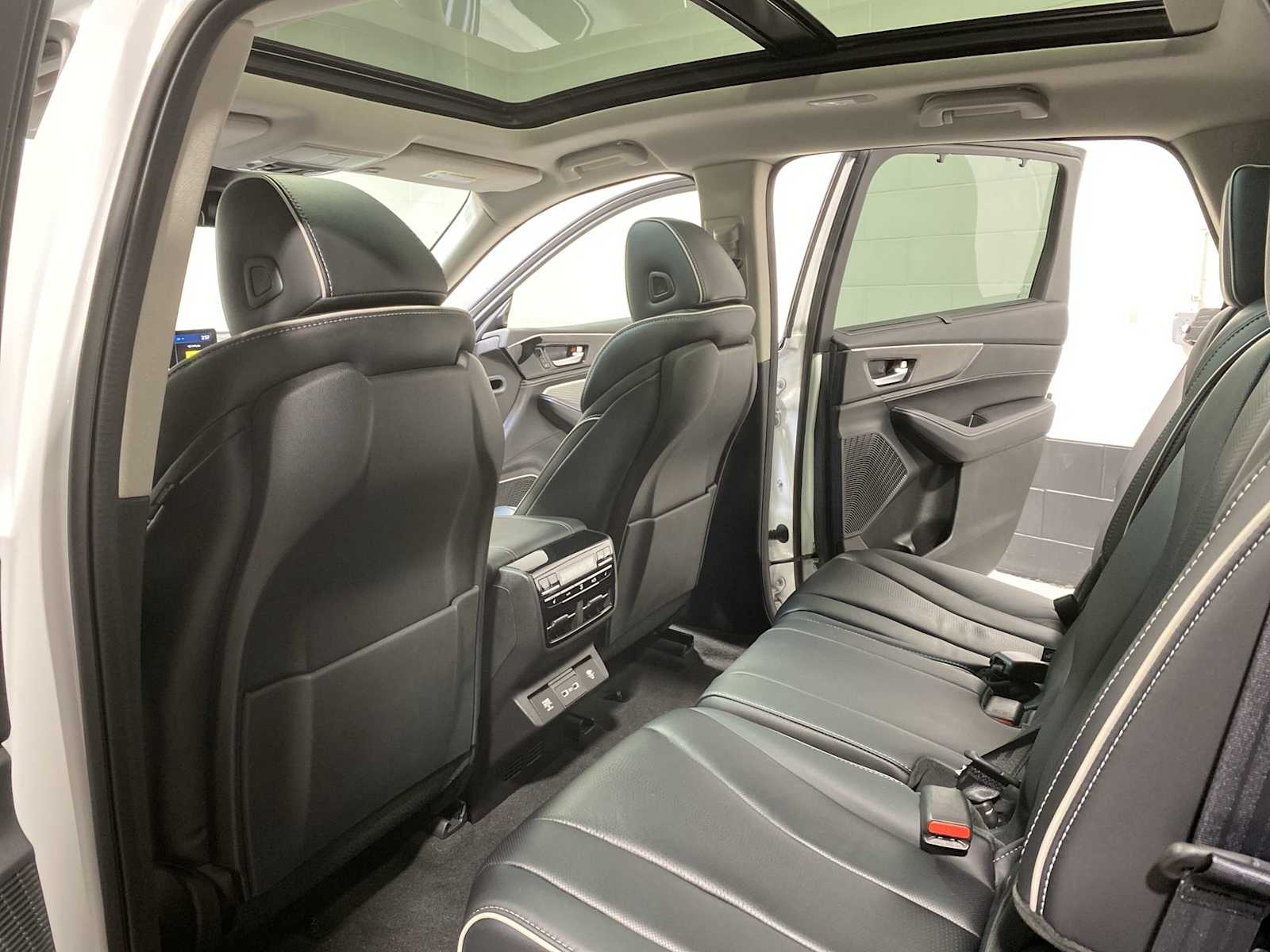 Thumbnail: 2023 Acura MDX - 12