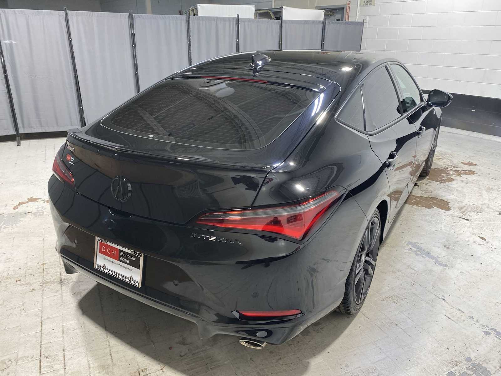 Thumbnail: 2023 Acura Integra - 26