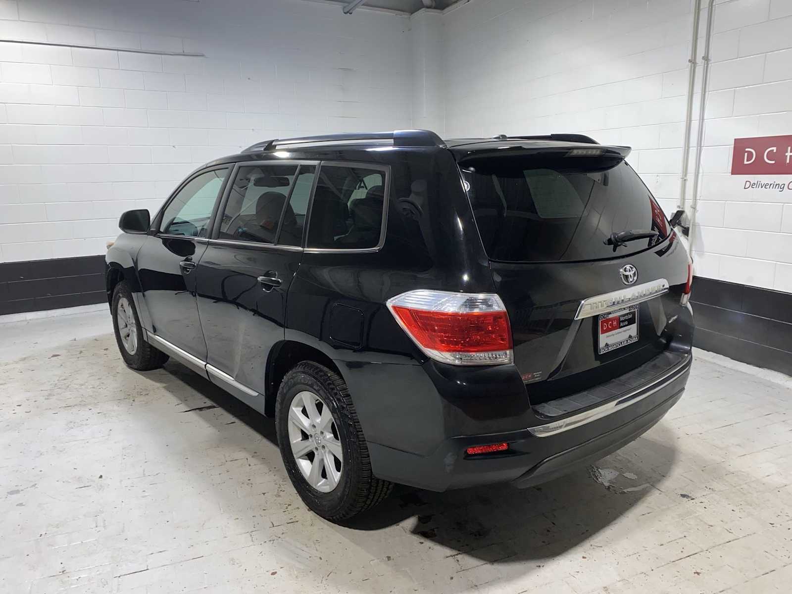 Thumbnail: 2013 Toyota Highlander - 4