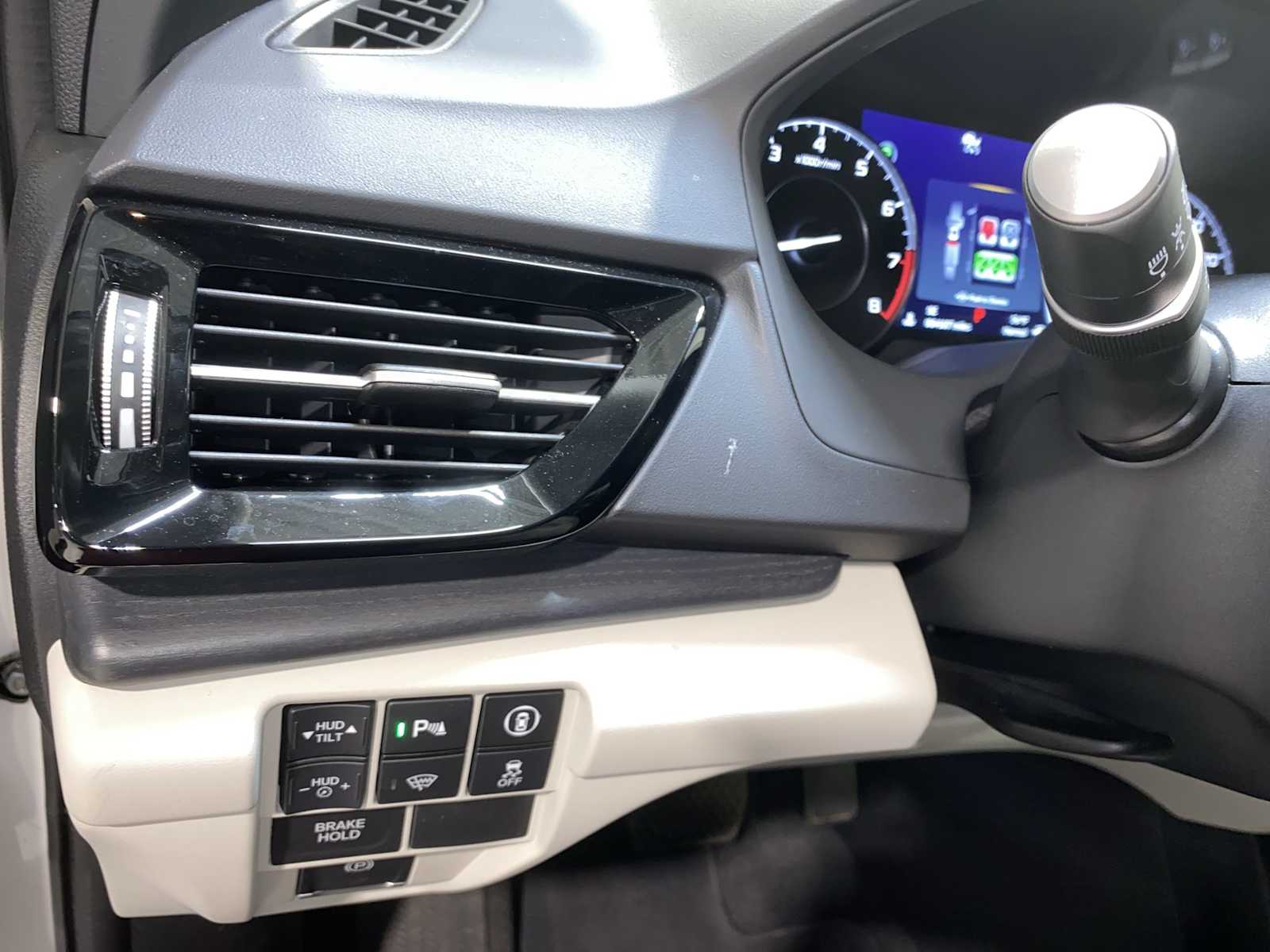 Thumbnail: 2025 Acura RDX - 24