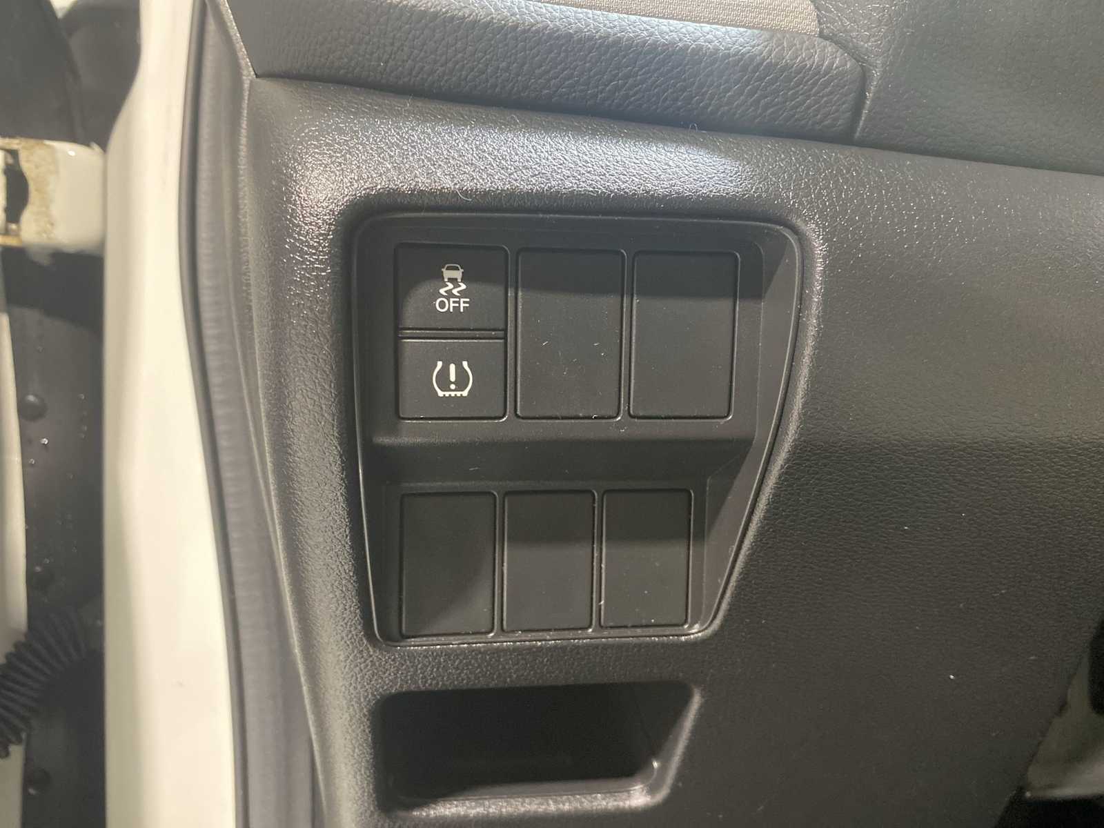 Thumbnail: 2018 Honda CR-V - 23