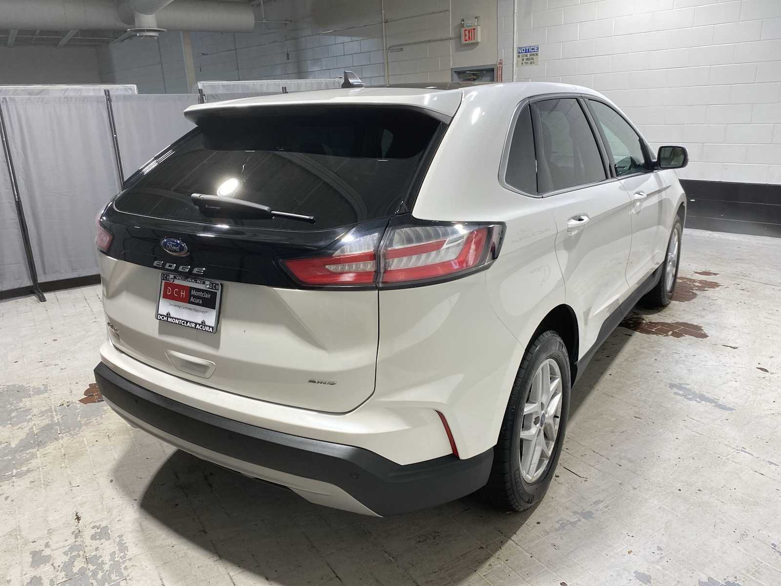 Thumbnail: 2022 Ford Edge - 26