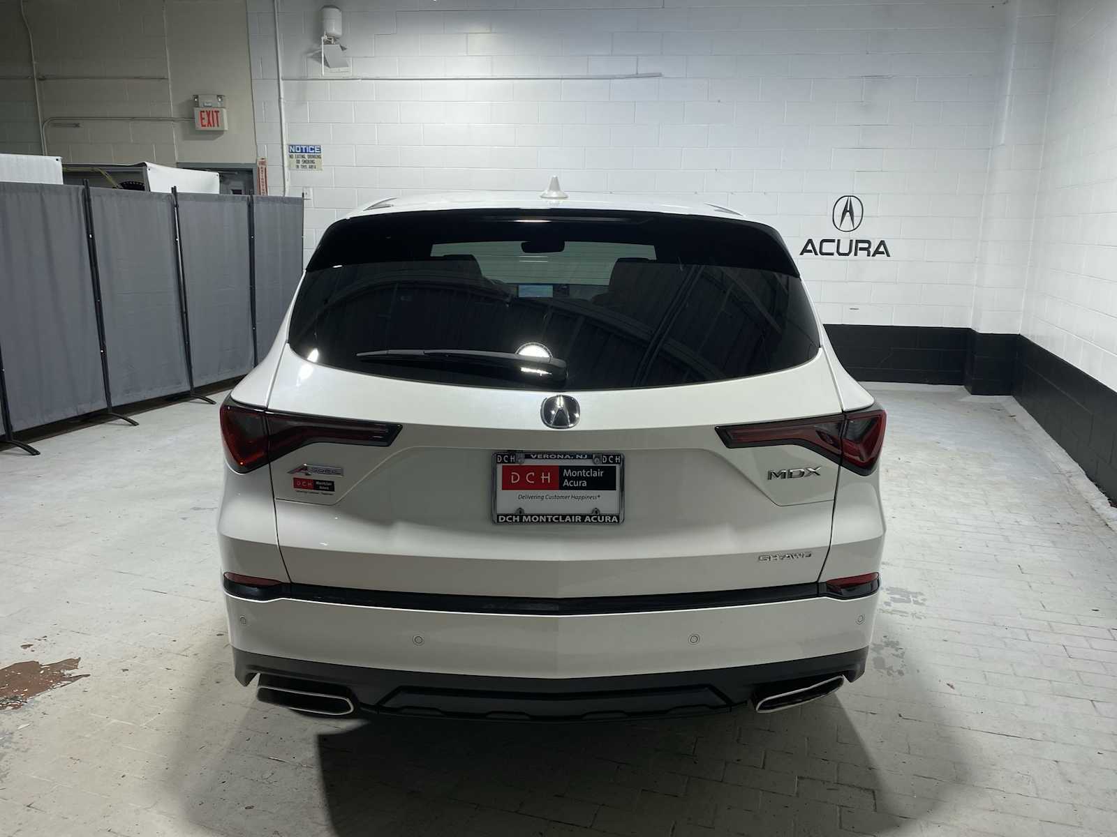 Thumbnail: 2023 Acura MDX - 5