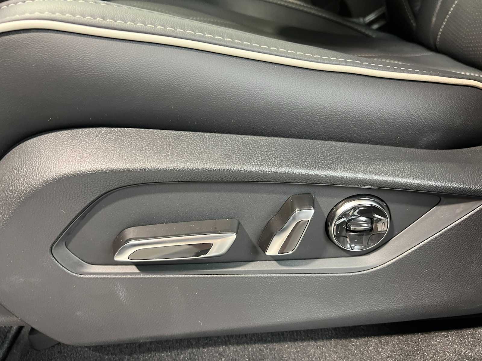 Thumbnail: 2026 Acura MDX - 17