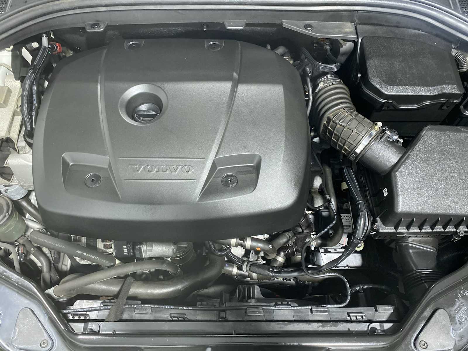 Thumbnail: 2016 Volvo XC60 - 9