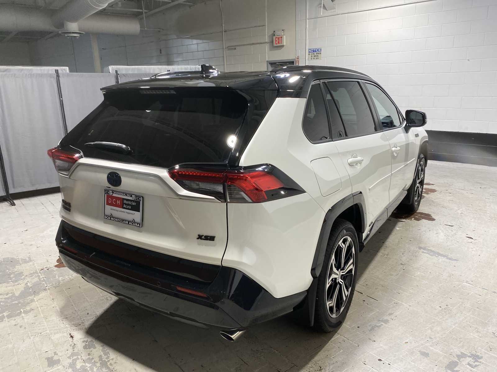 Thumbnail: 2022 Toyota RAV4 - 26