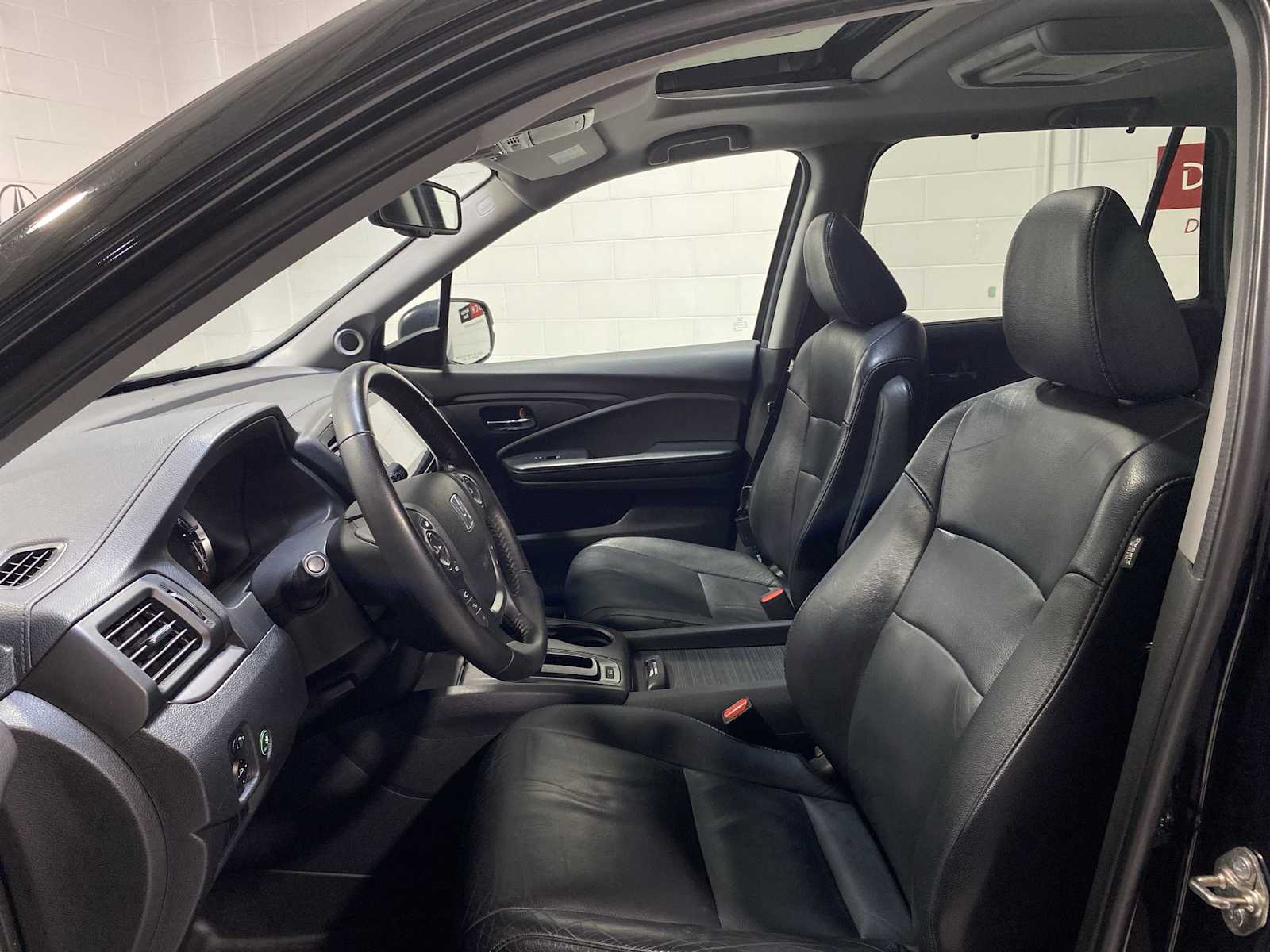 Thumbnail: 2016 Honda Pilot - 2