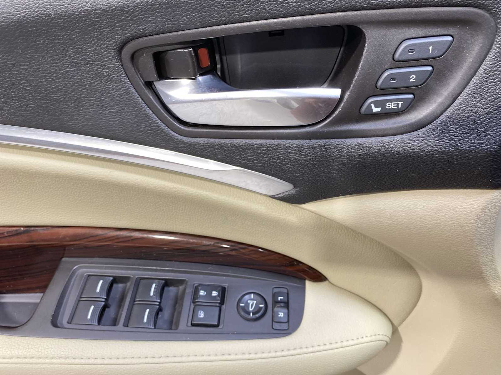 Thumbnail: 2016 Acura MDX - 23