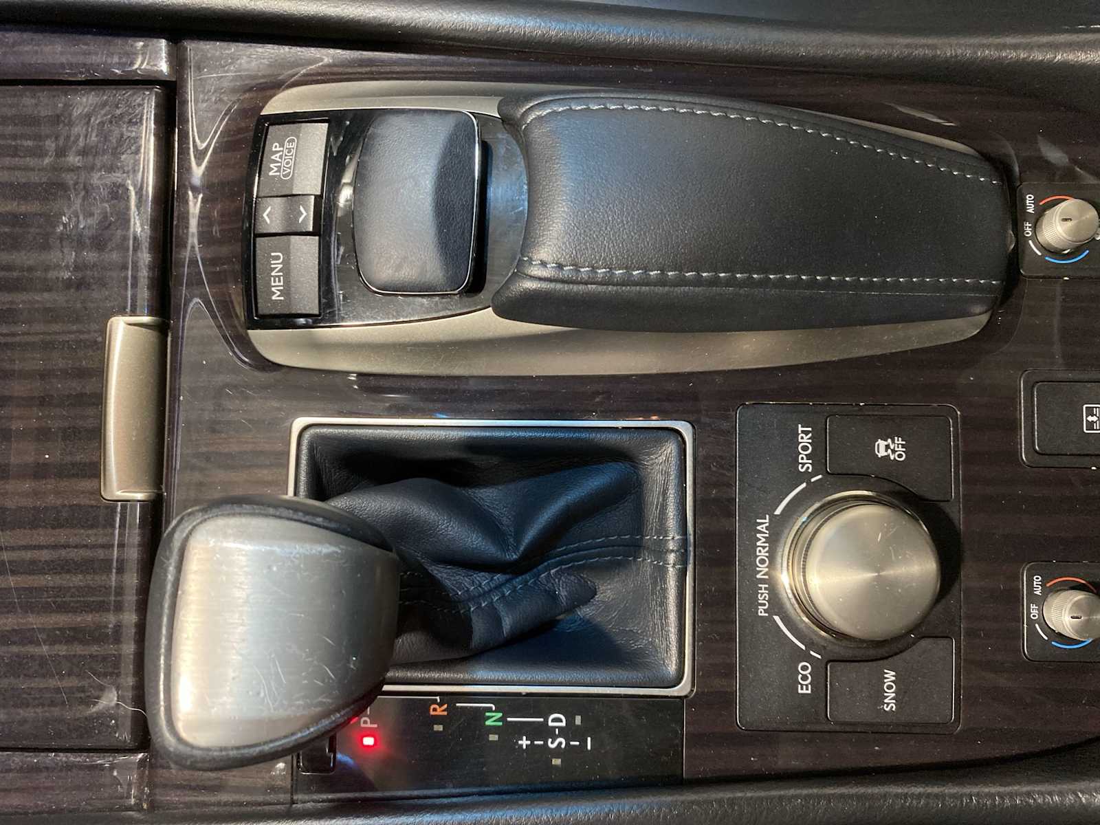 Thumbnail: 2014 Lexus LS - 17