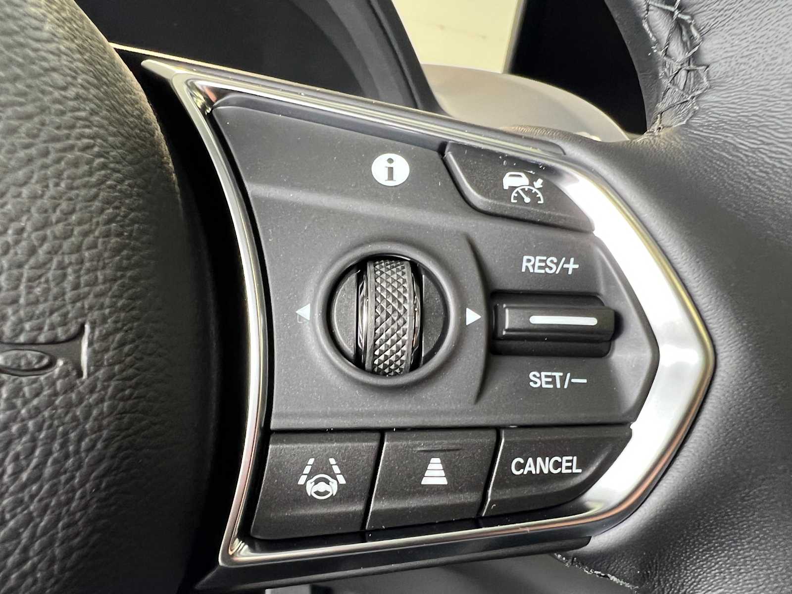 Thumbnail: 2026 Acura RDX - 17