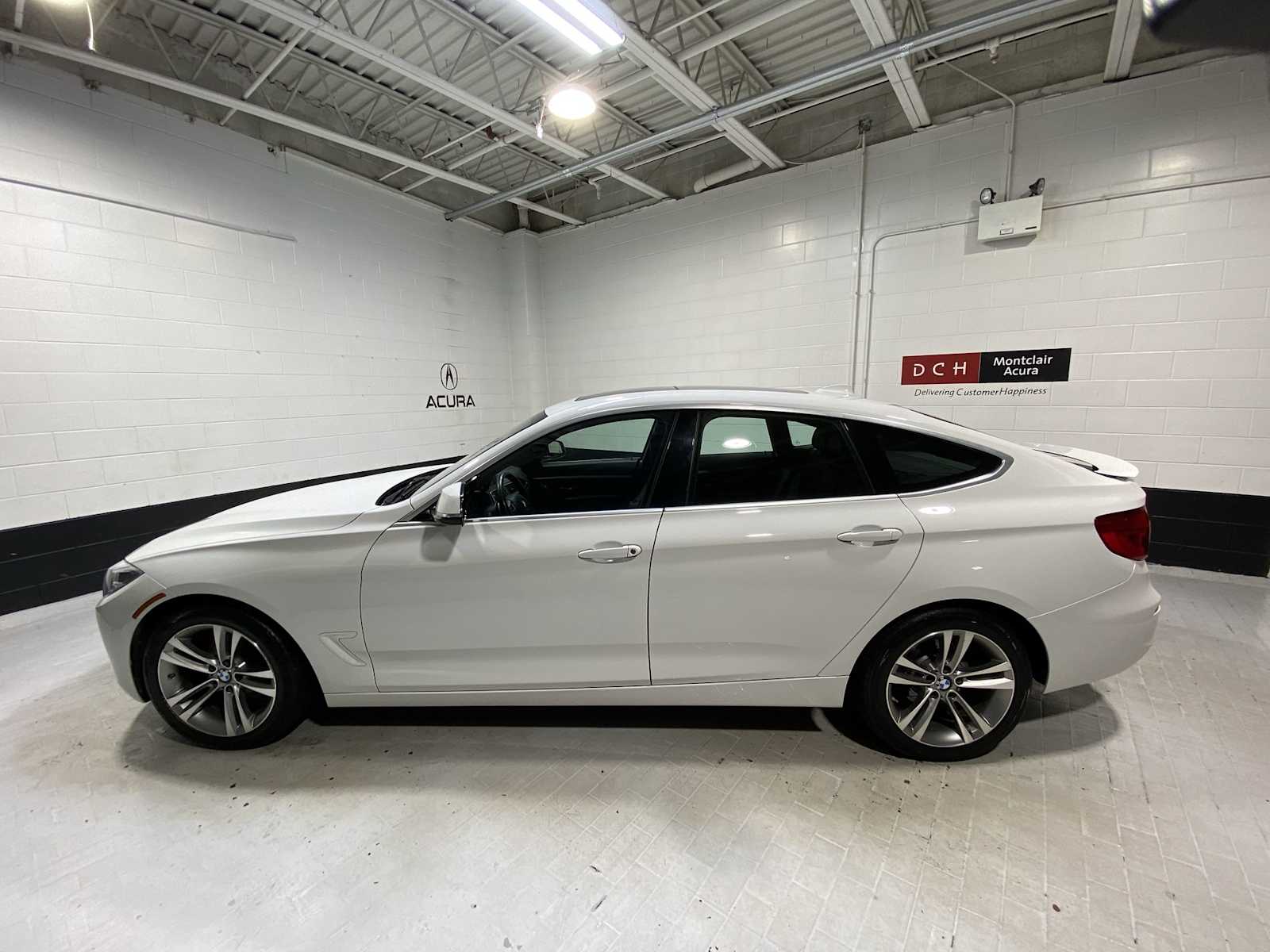 Thumbnail: 2019 BMW 3 Series - 2