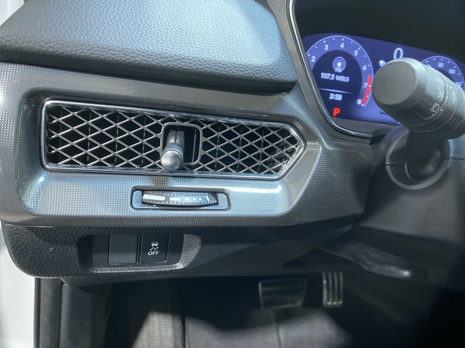 Thumbnail: 2023 Acura Integra - 24