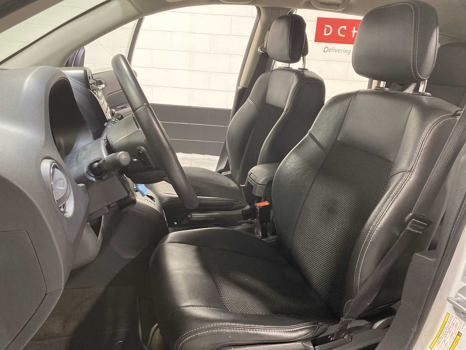 Thumbnail: 2017 Jeep Compass - 11