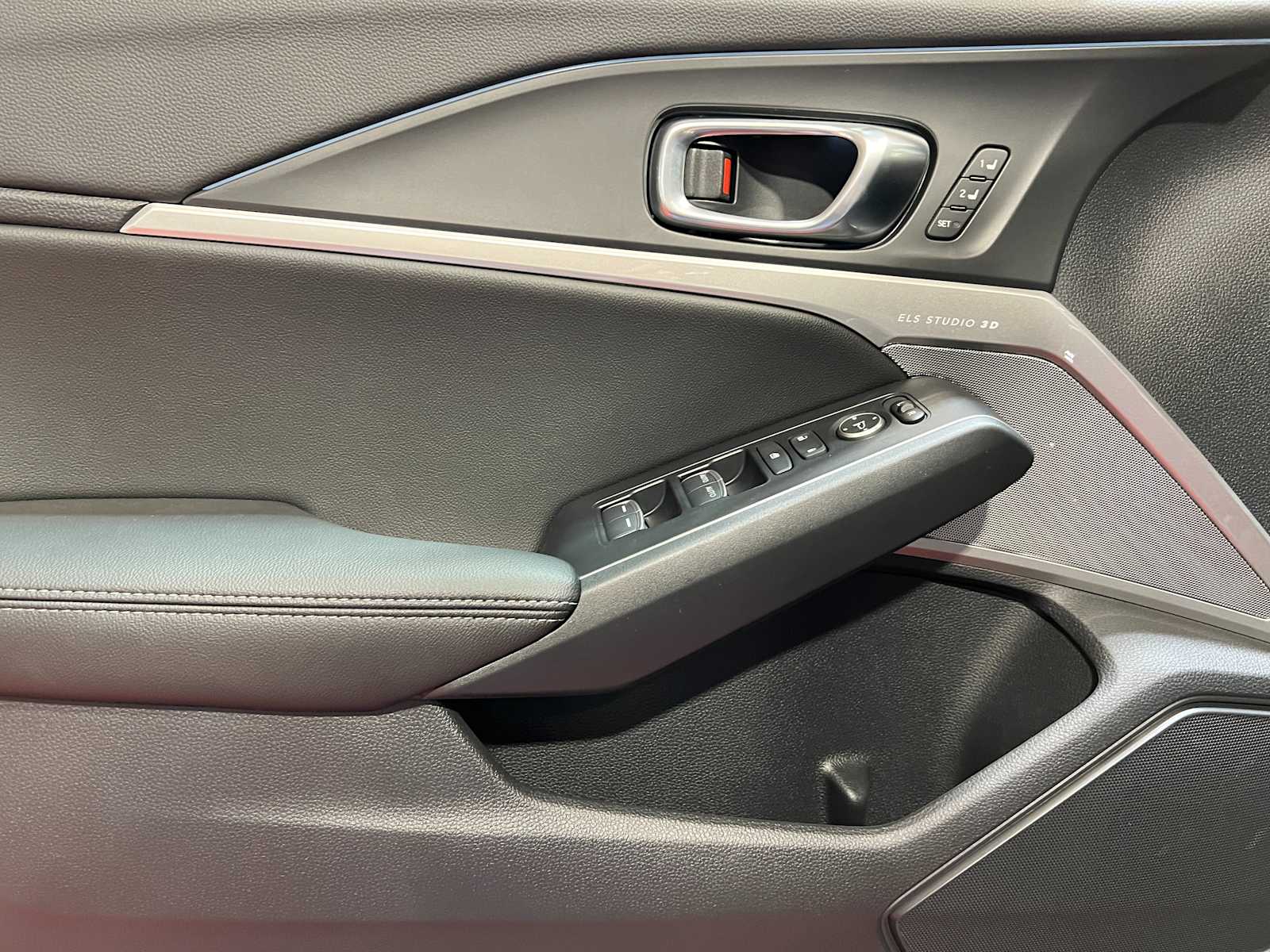 Thumbnail: 2025 Acura Integra - 22