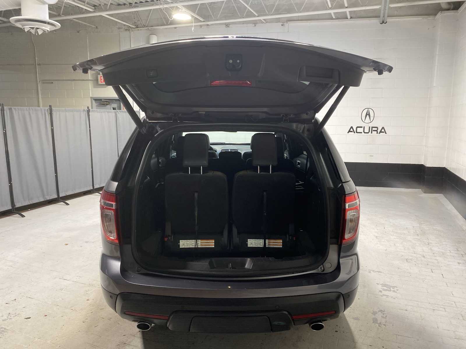 Thumbnail: 2014 Ford Explorer - 19