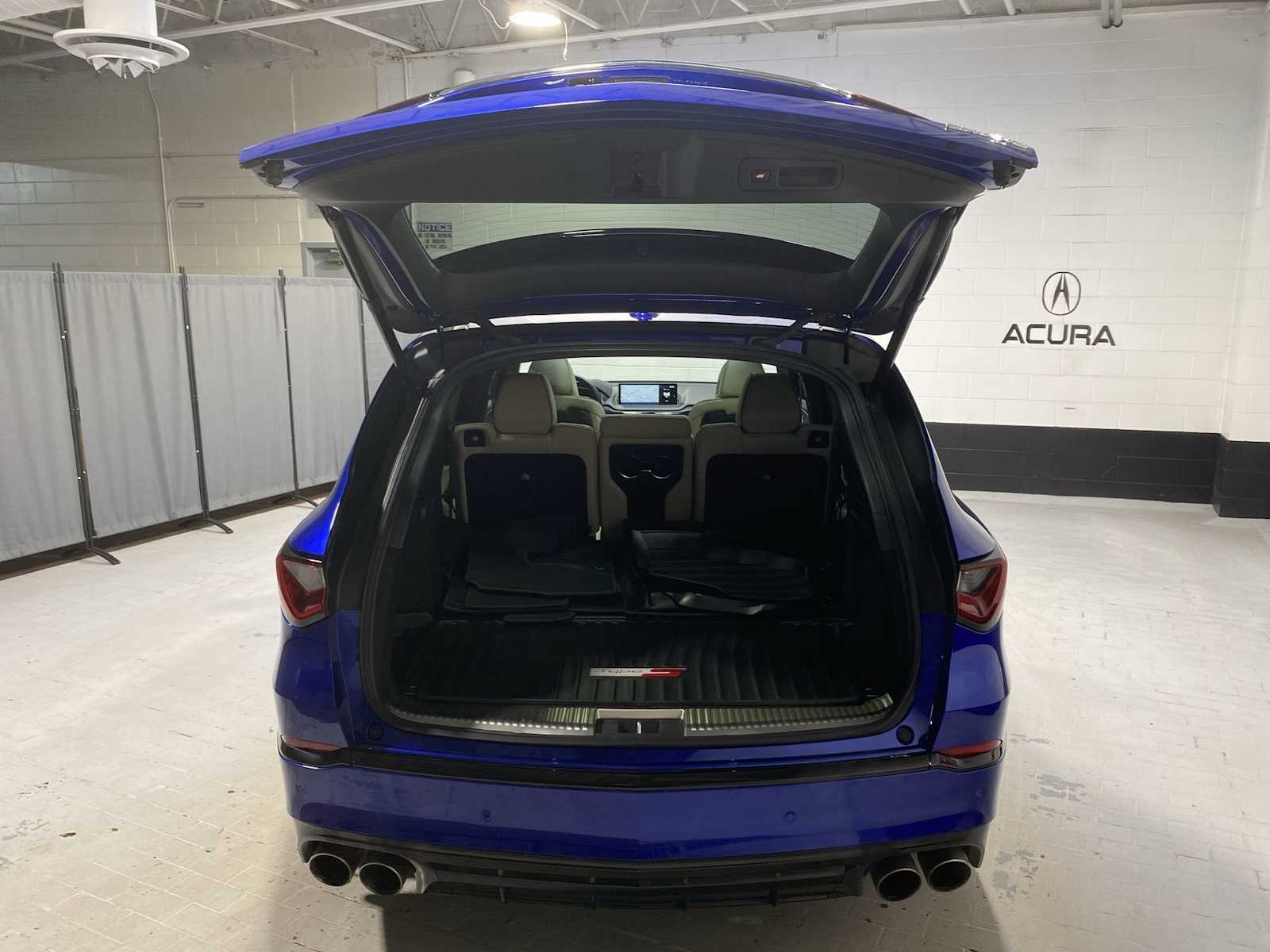 Thumbnail: 2023 Acura MDX - 19