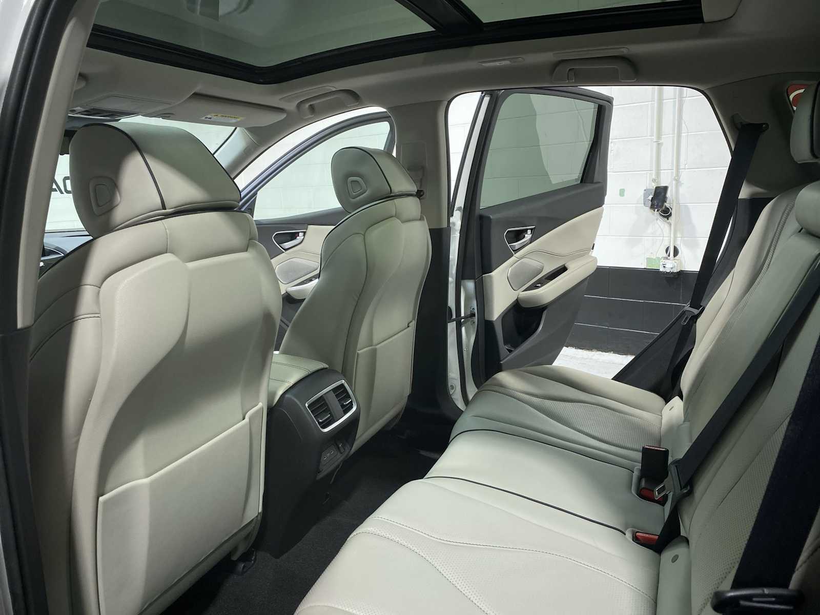 Thumbnail: 2025 Acura RDX - 12