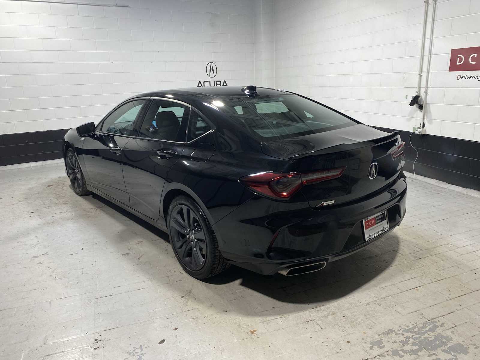 Thumbnail: 2023 Acura TLX - 4