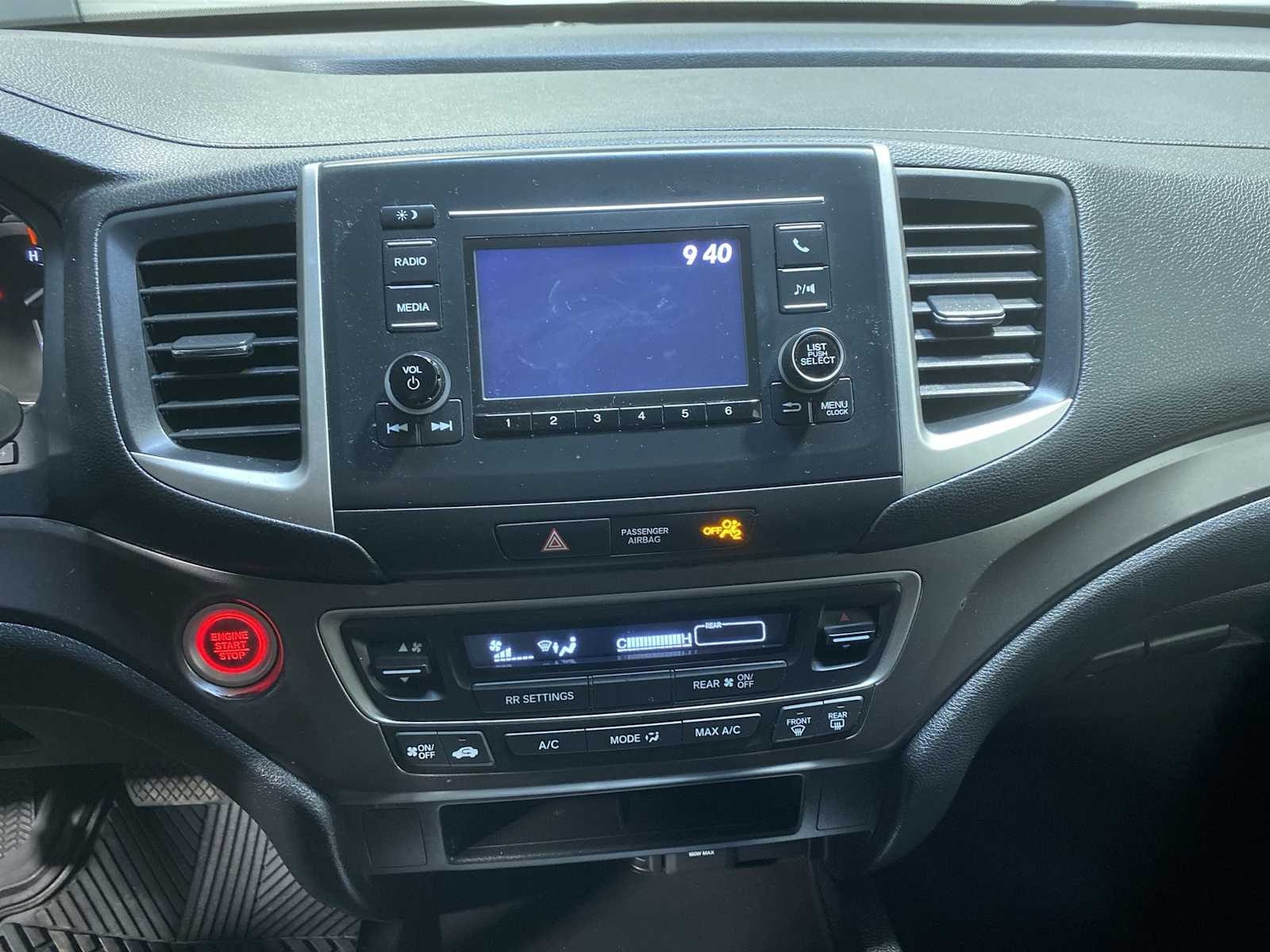 Thumbnail: 2018 Honda Pilot - 16