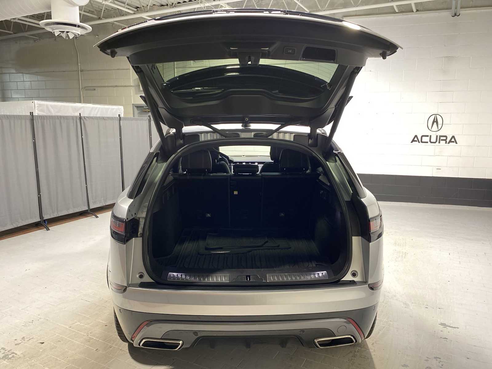 Thumbnail: 2019 Land Rover Range Rover Velar - 19