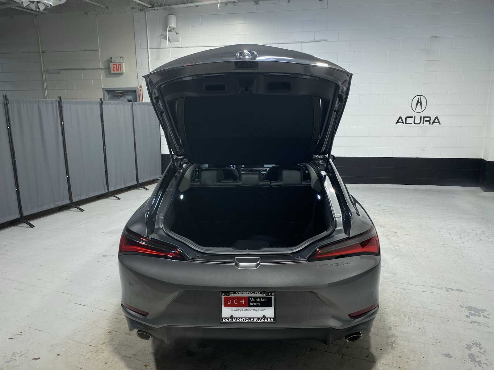 Thumbnail: 2023 Acura Integra - 19