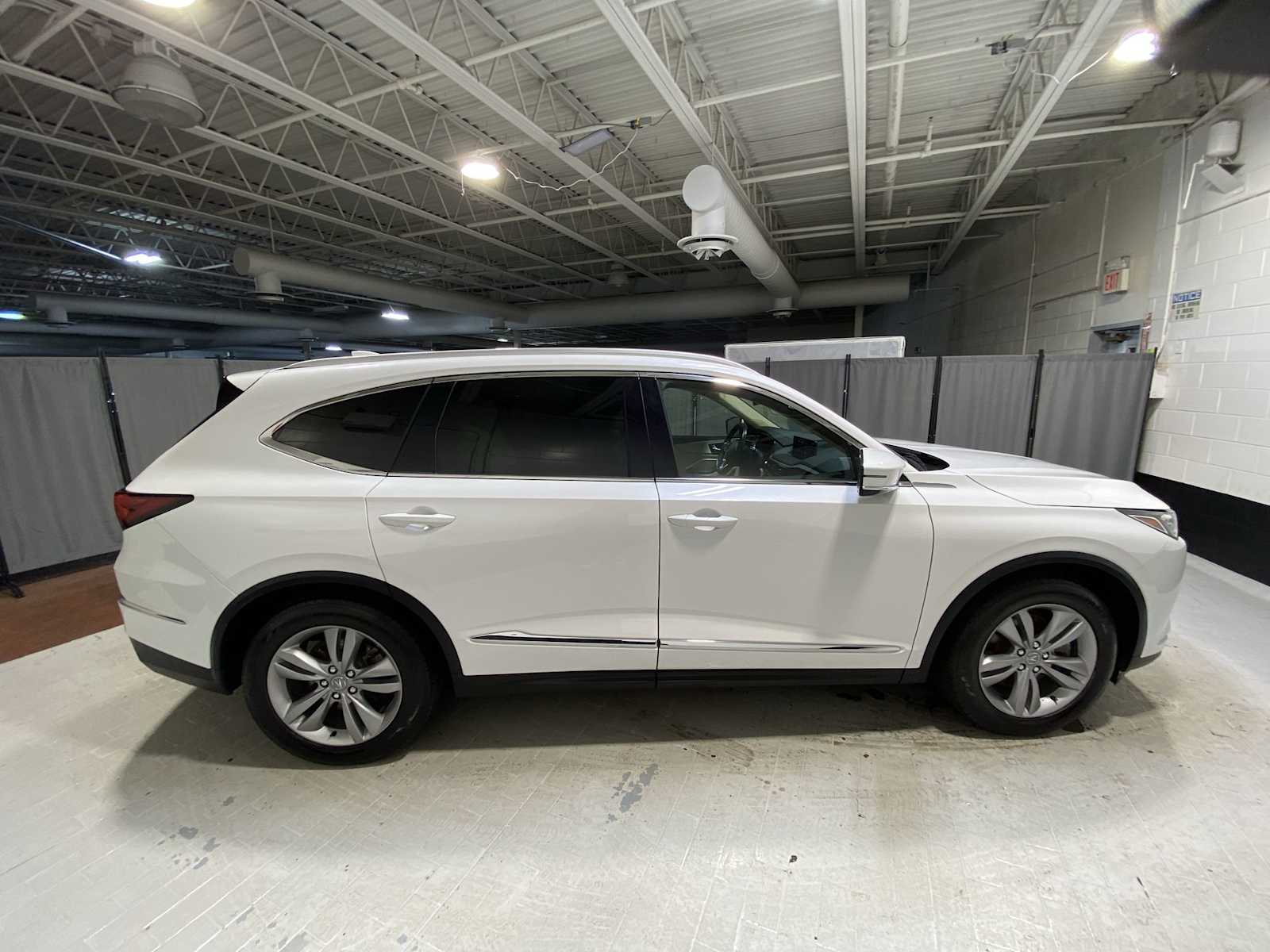 Thumbnail: 2023 Acura MDX - 27