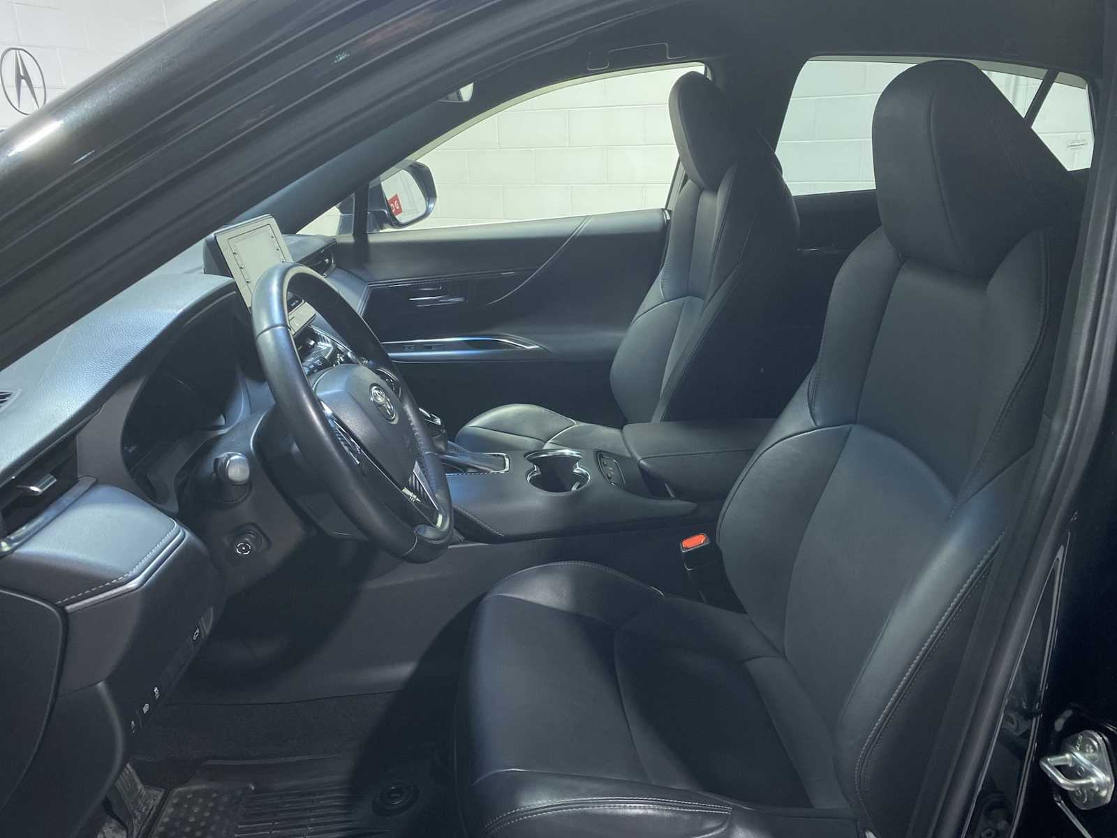 Thumbnail: 2022 Toyota Venza - 2