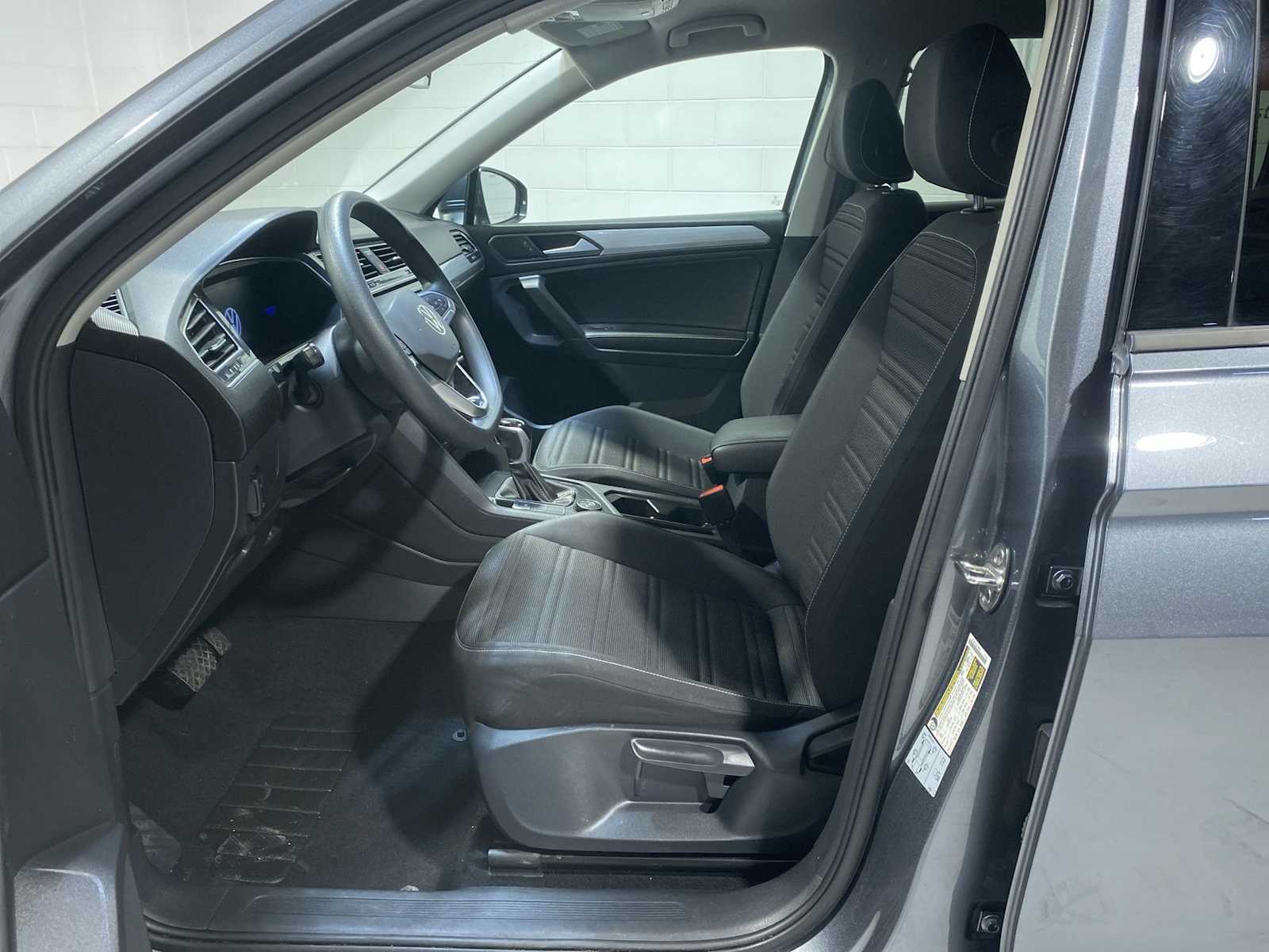 Thumbnail: 2022 Volkswagen Tiguan - 2