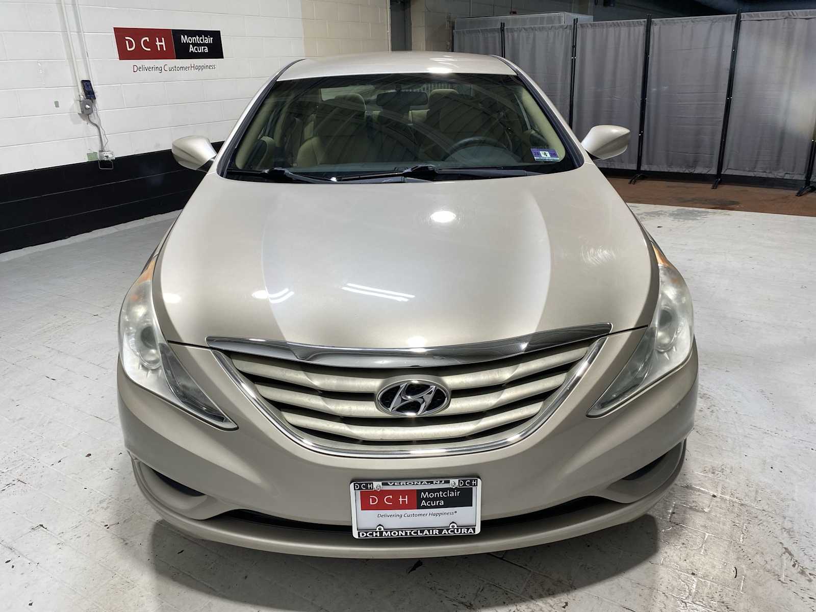 Thumbnail: 2011 Hyundai Sonata - 6
