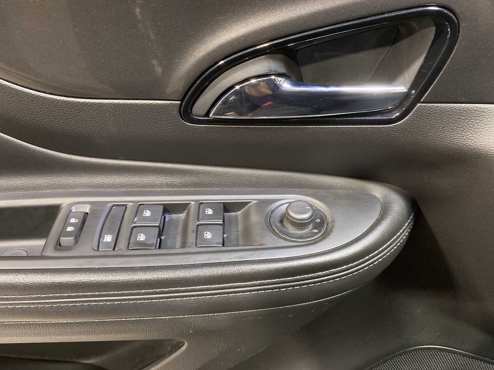 Thumbnail: 2019 Buick Encore - 23