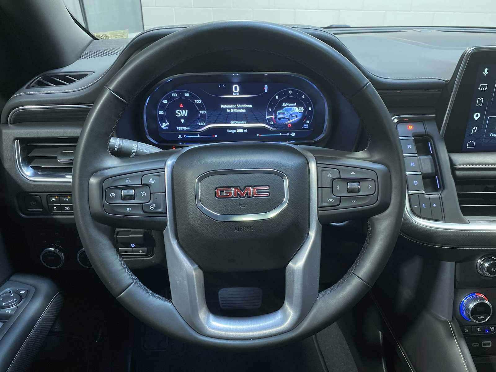 Thumbnail: 2023 GMC Yukon - 15