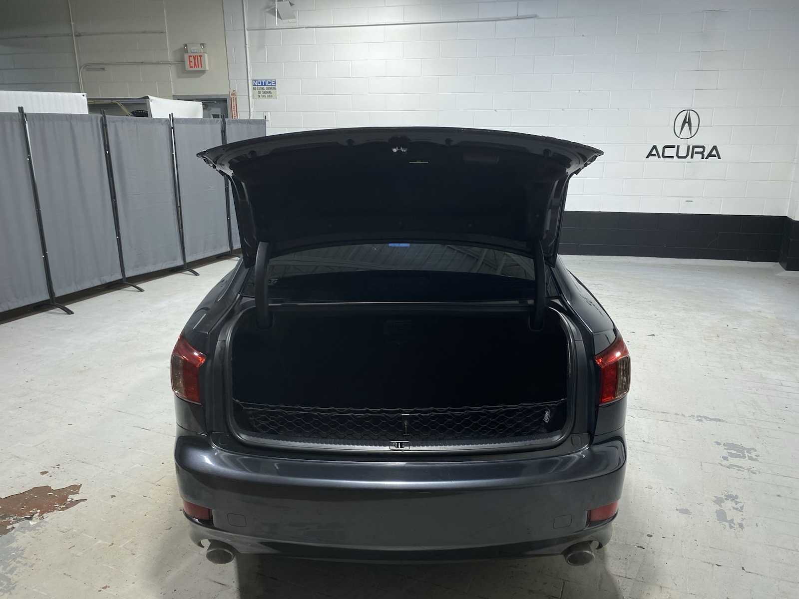 Thumbnail: 2011 Lexus IS - 19