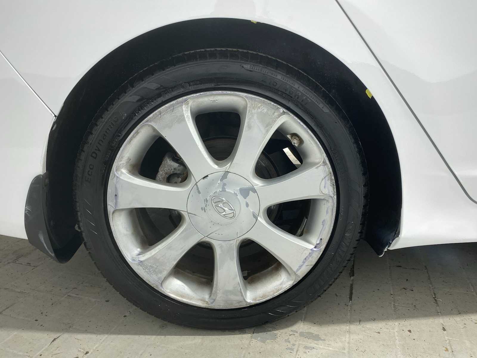 Thumbnail: 2013 Hyundai Elantra - 8