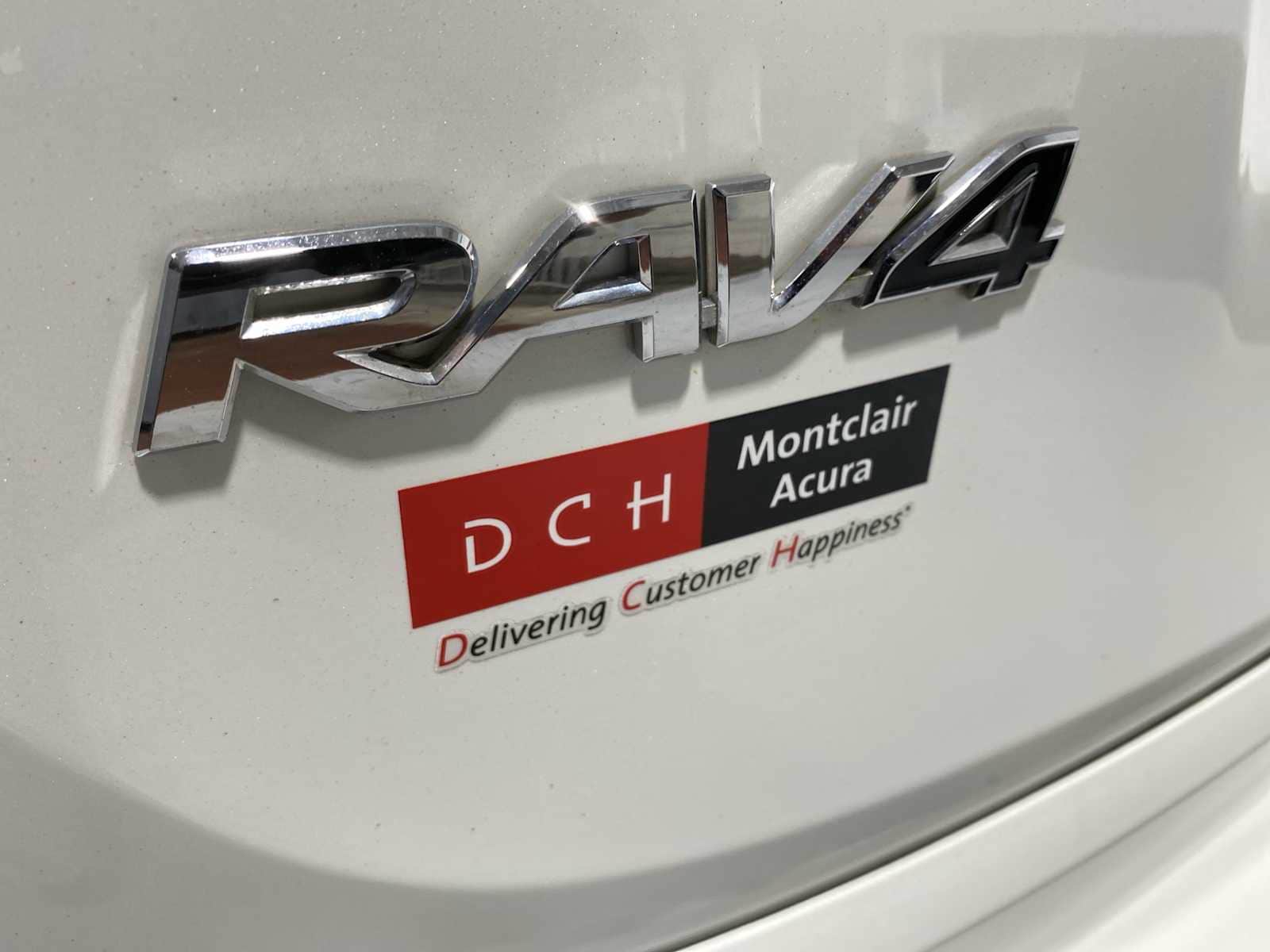 Thumbnail: 2018 Toyota RAV4 - 7