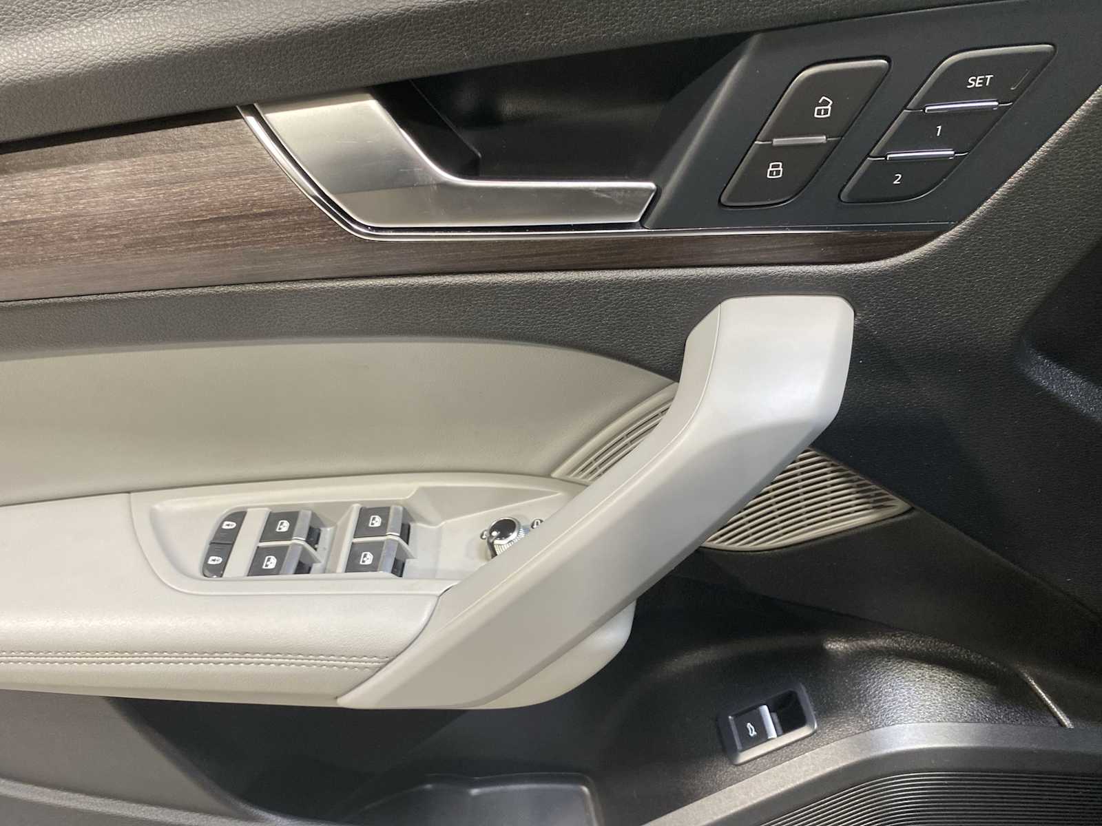 Thumbnail: 2021 Audi Q5 - 23