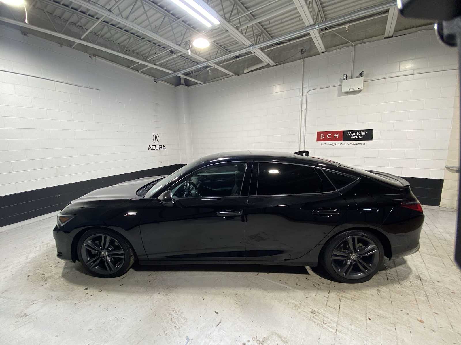 Thumbnail: 2023 Acura Integra - 3