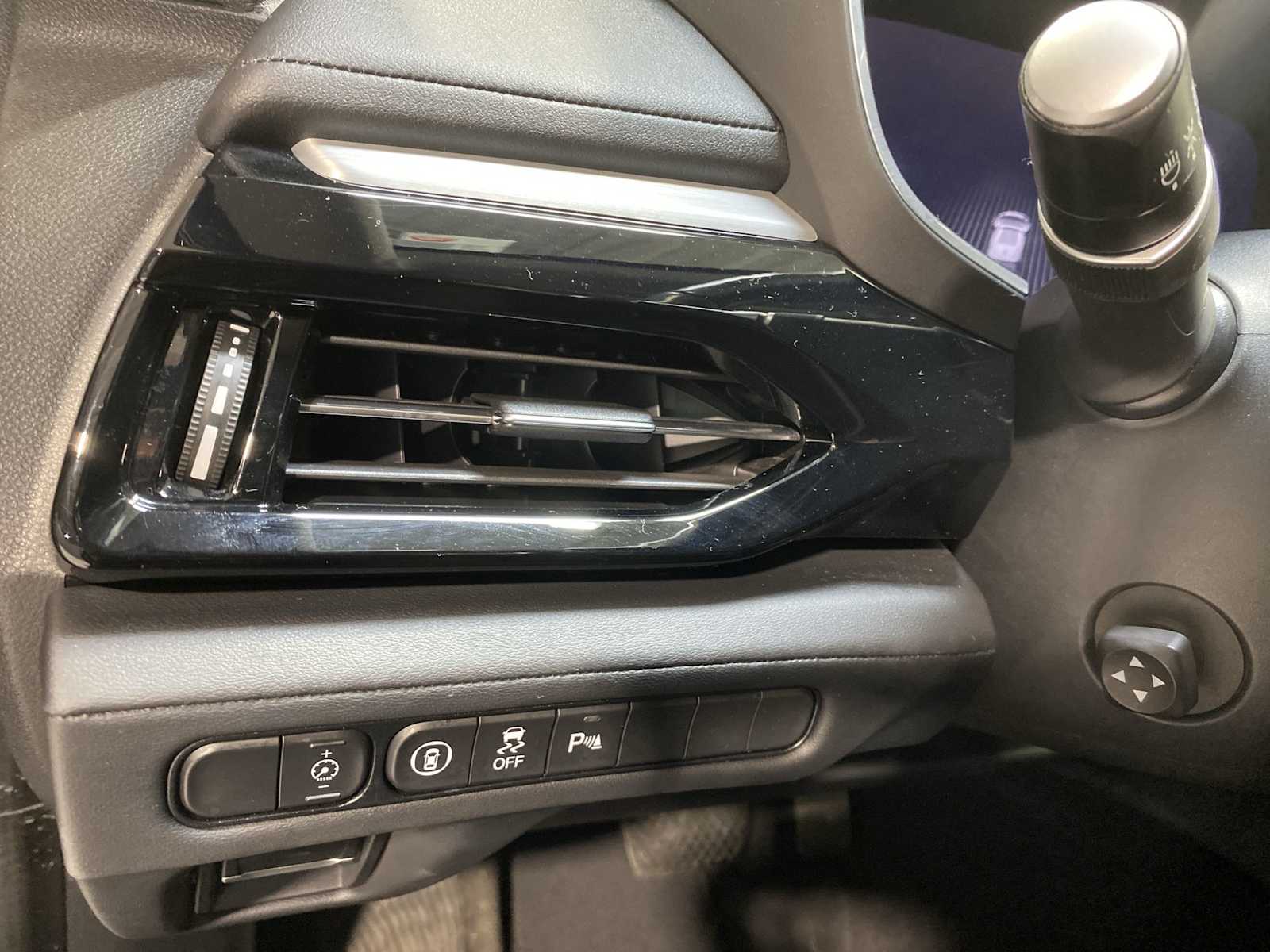 Thumbnail: 2023 Acura MDX - 24