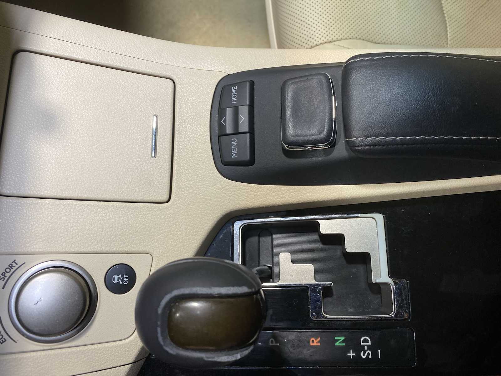 Thumbnail: 2015 Lexus ES - 17