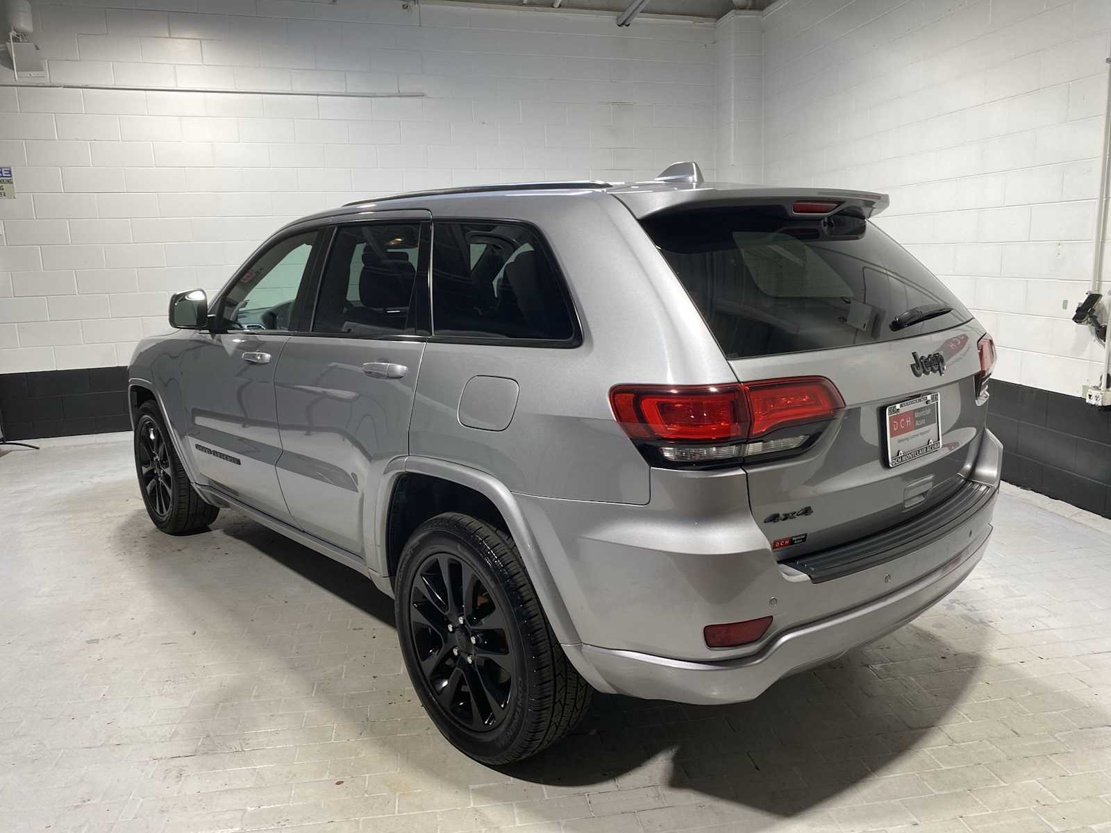 Thumbnail: 2019 Jeep Grand Cherokee - 4