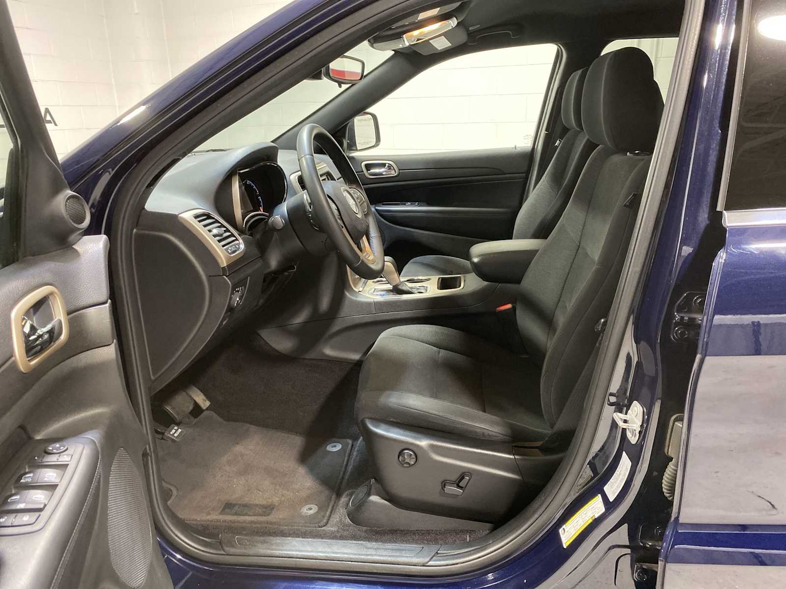 Thumbnail: 2017 Jeep Grand Cherokee - 2